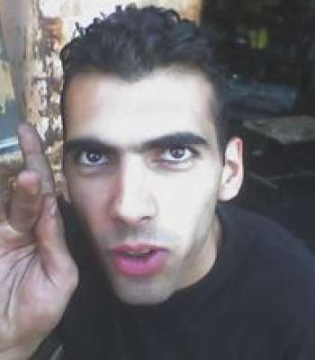 Neu Poserin / Er sucht Sie / abougiss1