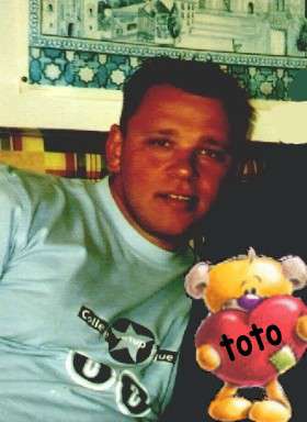 Adelshofen / Er sucht Sie / toto_1973