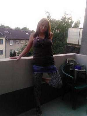 Weisching / Sie sucht Ihn / DarkAngel27