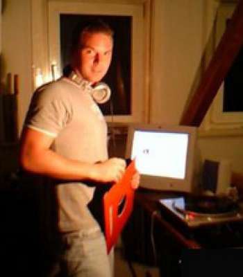 Thundorf / Er sucht Sie / BuzzT