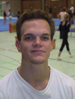 Straßham / Er sucht Sie / Tyler801