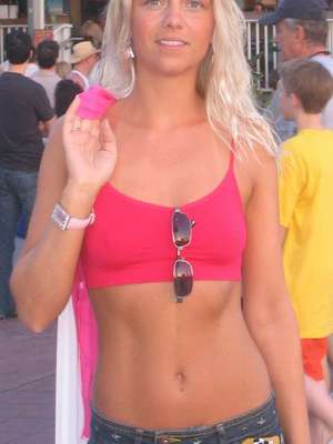 Golchen / Sie sucht Ihn / romnancy