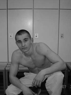 Grausgrub / Er sucht Sie / MrKitelsen