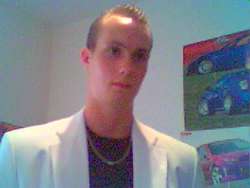 Neubau / Er sucht Sie / friend1