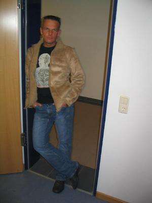 Hundassing / Er sucht Sie / Gregor24x