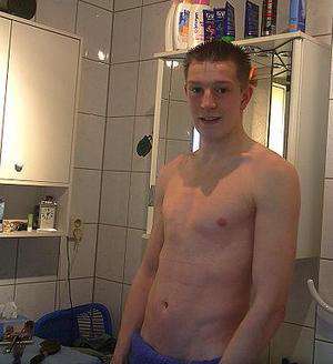 Unterholz / Er sucht Sie / Felix_Zeche