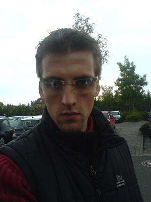 Kleinebersdorf / Er sucht Sie / Tom8411