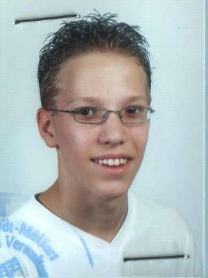 Groß Kummerfeld / Er sucht Sie / Bushido410