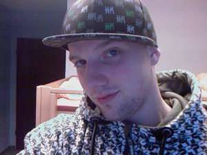 Marchtrenk / Er sucht Sie / ya_boy