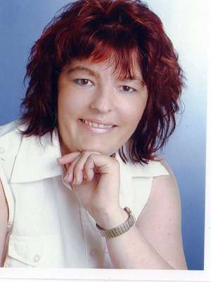 Naichet / Sie sucht Ihn / laura1997