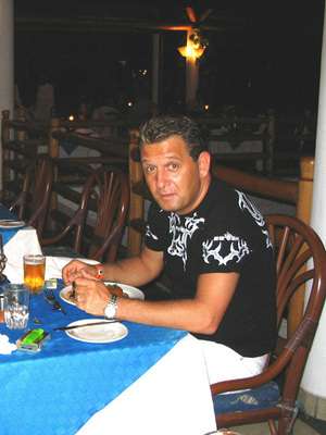 Pauredt / Er sucht Sie / Smoere11