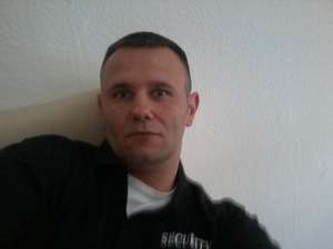 Heldenstein / Er sucht Sie / Badboy111111