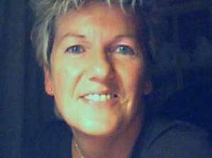 Bruckenholz / Sie sucht Ihn / Onlyonelife