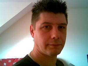 Kiblitz / Er sucht Sie / wuschel666