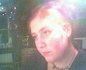 Sugiez / Sie sucht Ihn / LucyInTheSky