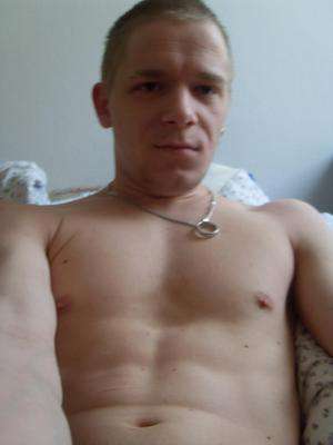 Friedrichshafen / Er sucht Sie / crozzy85