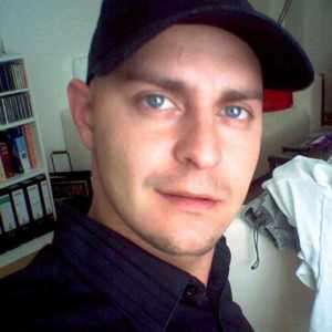 Intenham / Er sucht Sie / Partyknecht