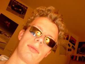 Hilling / Er sucht Sie / boarderspike