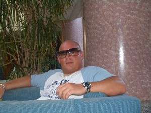 Derschen / Er sucht Sie / faust72