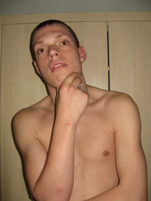 Winkel / Er sucht Sie / Robby2284