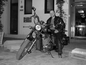 Feld / Er sucht Sie / bikerman35