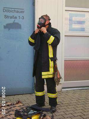 Holz / Er sucht Sie / steven2008