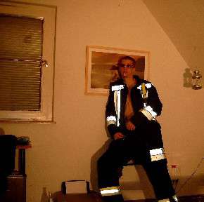 Grub bei Kilb / Er sucht Sie / firefighter1