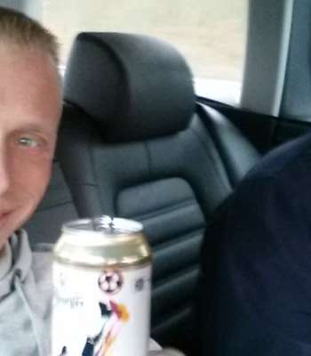 Thunau am Kamp / Er sucht Sie / crxthomas