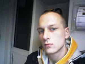 Straßham / Er sucht Sie / Makaron