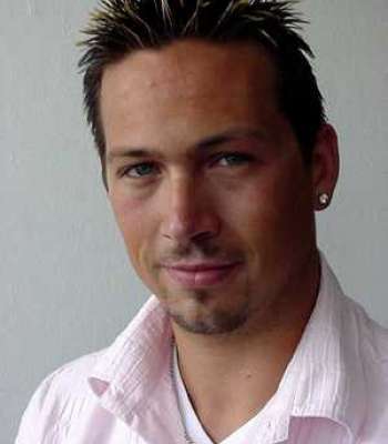 Neubau / Er sucht Sie / Toby23