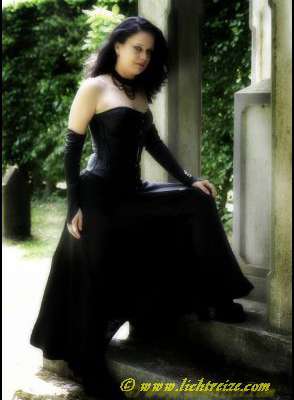 Unterkriebach / Sie sucht Ihn / BlackWitch