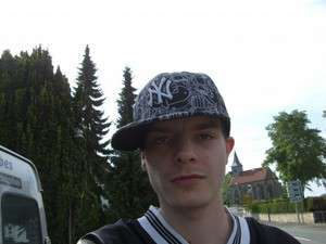 Groß / Er sucht Sie / AdrianZ87