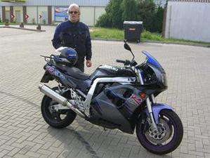 Bremsnitz / Er sucht Sie / gixxer131