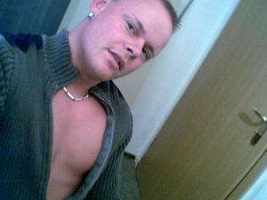 Uitikon / Er sucht Sie / Cocoon0478