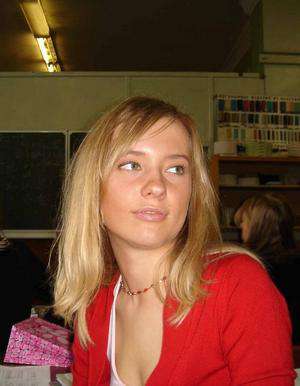 Hoffeld / Sie sucht Ihn / Marinka28