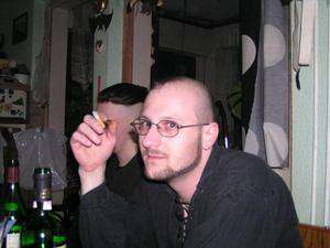Sumeding / Er sucht Sie / Aliengothic