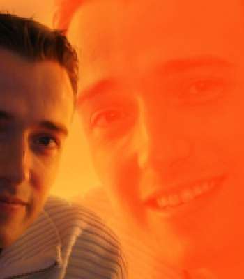 Ins / Er sucht Sie / Serious
