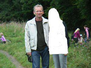 Kleinhart / Er sucht Sie / andon11