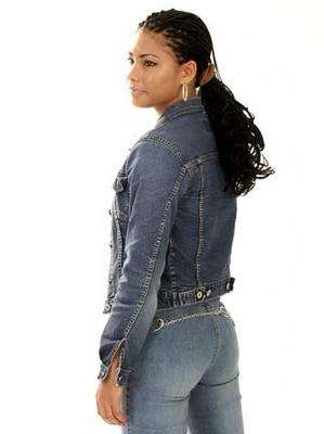 Nomborn / Sie sucht Ihn / JaMfMgIrL