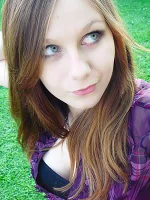 Farvagny / Sie sucht Ihn / KnutschDich