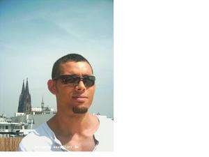 Lerz / Er sucht Sie / sarazene
