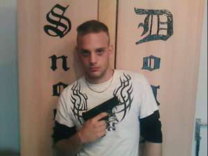 Kleinwien / Er sucht Sie / hamburger18