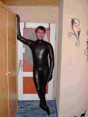 Grebin / Er sucht Sie / Latexjan