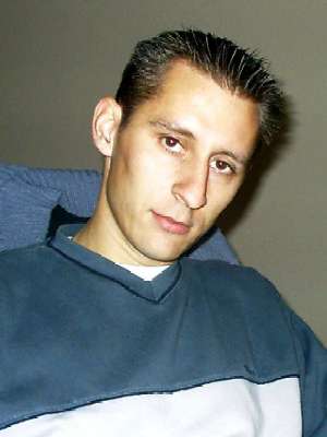 Kleinhart / Er sucht Sie / Enrico26