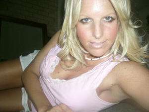 Englham / Sie sucht Ihn / juliaeck