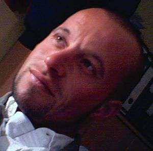 Hofern / Er sucht Sie / dossy77