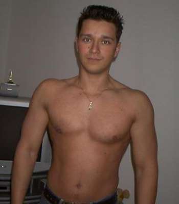 Avry-sur-Matran / Er sucht Sie / badboy2002