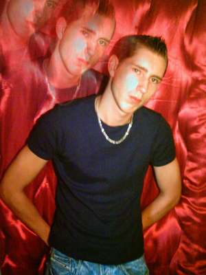 Selbit / Er sucht Sie / sonix1988