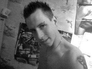 Bauma / Er sucht Sie / motzey
