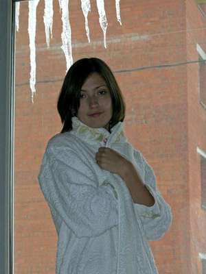 Lyss / Sie sucht Ihn / Yuliyakos